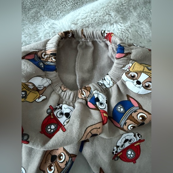 Like New - Paw Patrol Fleece Set - Picture 9 of 10